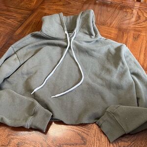 Wild fable cropped sweatshirt